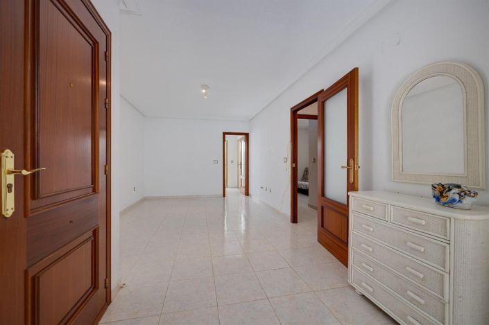Image No.8-Appartement de 2 chambres à vendre à Torrevieja