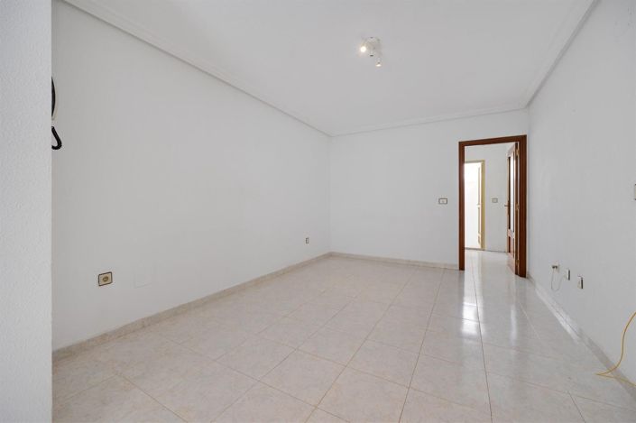 Image No.9-Appartement de 2 chambres à vendre à Torrevieja