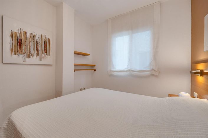 Image No.23-2 Bed Apartment for sale