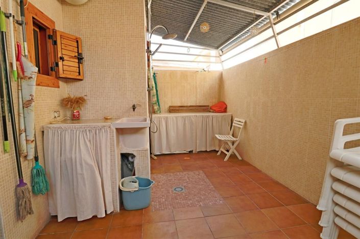 Image No.13-3 Bed House for sale