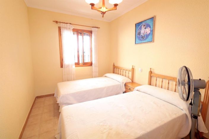 Image No.16-3 Bed House for sale