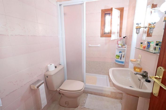 Image No.22-3 Bed House for sale
