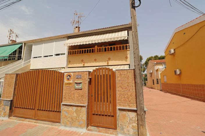 Image No.26-3 Bed House for sale