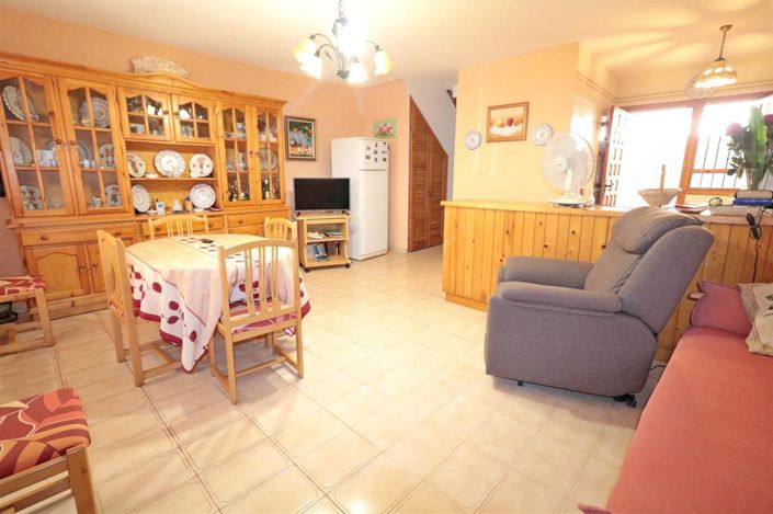 Image No.6-3 Bed House for sale