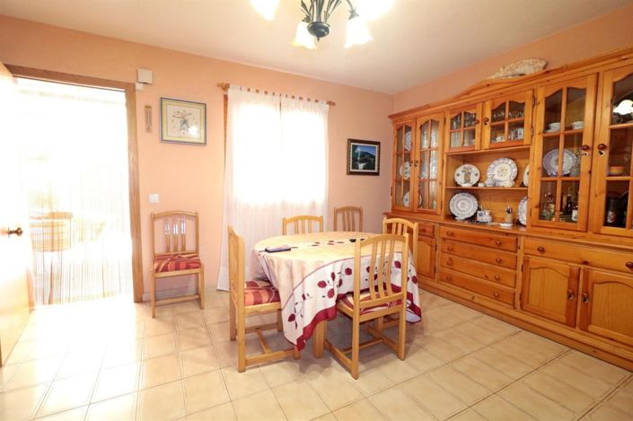 Image No.9-3 Bed House for sale