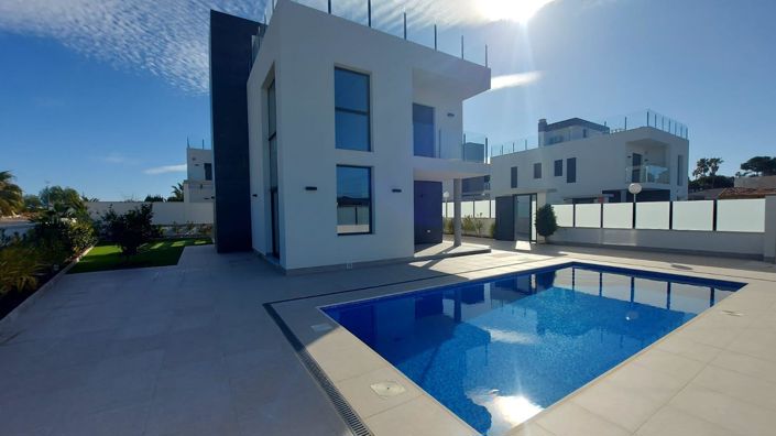 Image No.3-Villa de 3 chambres à vendre à Torrevieja