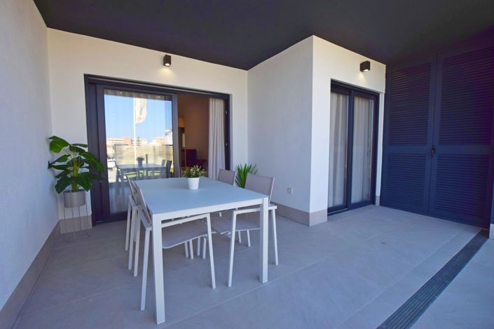 Image No.23-2 Bed Apartment for sale