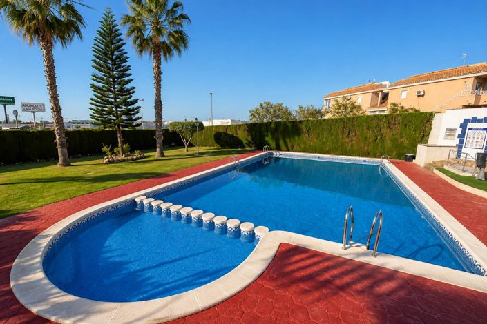 Image No.3-Bungalow de 2 chambres à vendre à Torrevieja