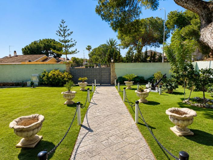 Image No.3-Villa de 3 chambres à vendre à Orihuela Costa