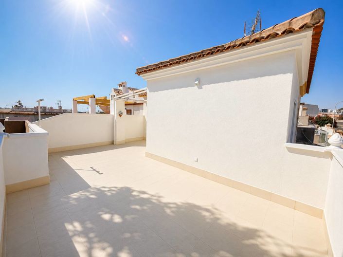 Image No.2-Maison de ville de 3 chambres à vendre à Torrevieja