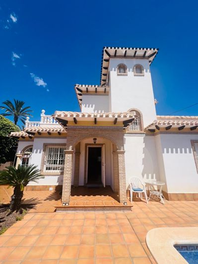 Image No.10-3 Bed Villa for sale