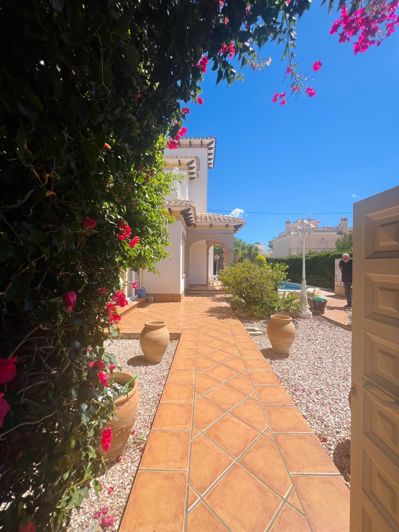 Image No.3-3 Bed Villa for sale