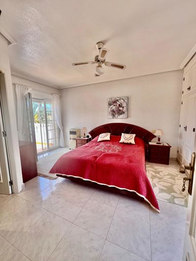 Image No.35-3 Bed Villa for sale