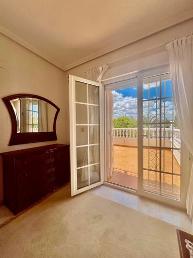 Image No.37-3 Bed Villa for sale