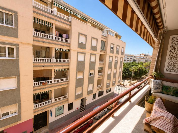 Image No.20-4 Bed Apartment for sale