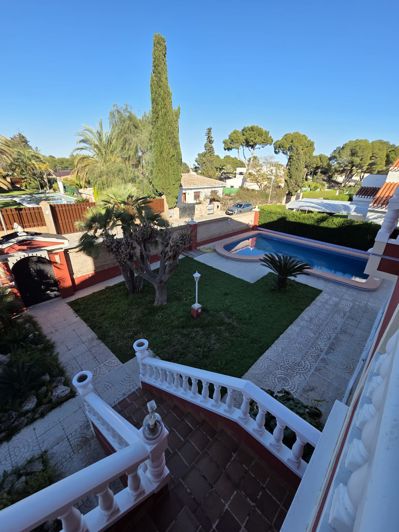 Image No.2-5 Bed Villa for sale