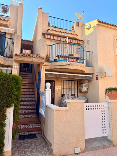 Image No.2-Appartement de 2 chambres à vendre à Torrevieja