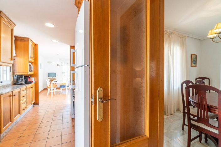 Image No.13-4 Bed Villa for sale