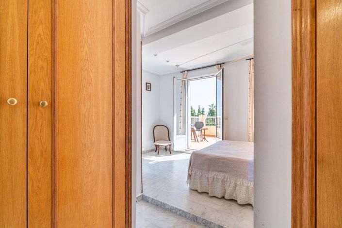 Image No.36-4 Bed Villa for sale