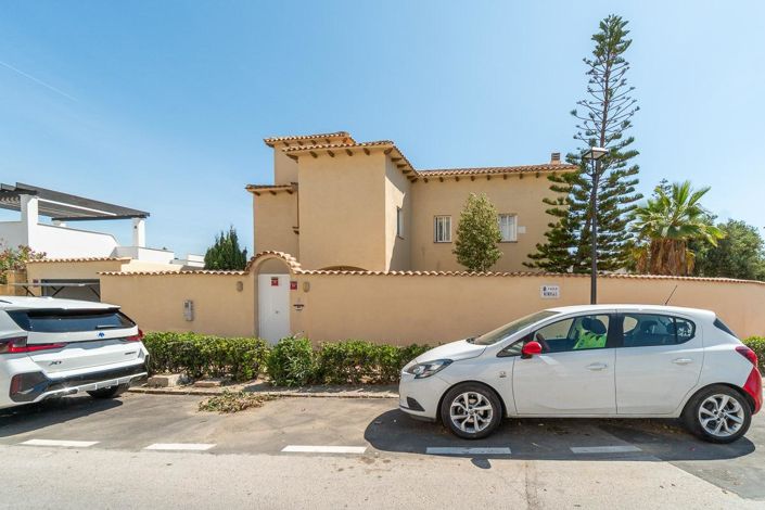 Image No.50-4 Bed Villa for sale