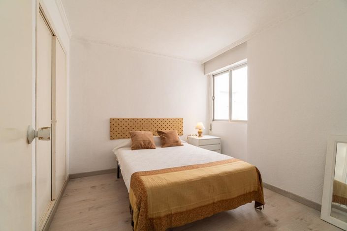 Image No.20-2 Bed Apartment for sale