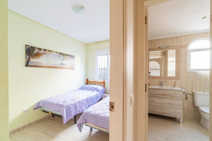 Image No.10-2 Bed Apartment for sale
