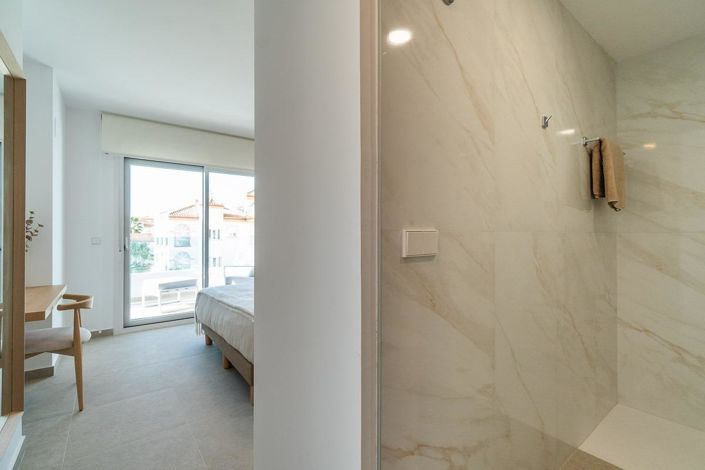 Image No.21-2 Bed Apartment for sale