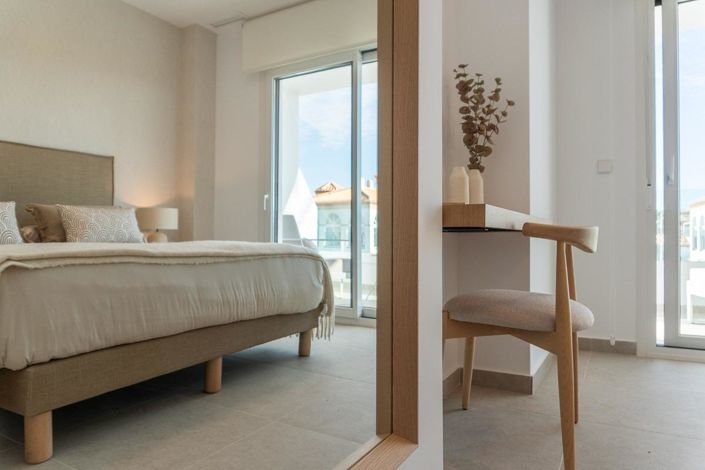 Image No.32-2 Bed Apartment for sale