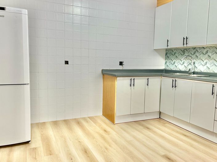 Image No.14-4 Bed Apartment for sale