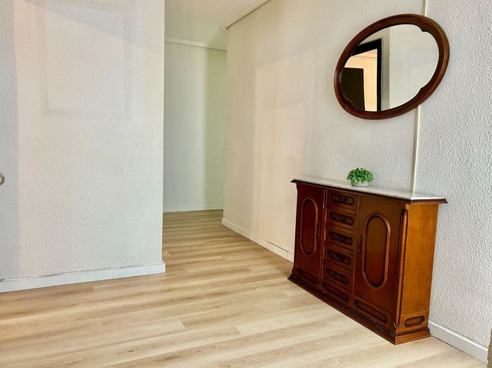 Image No.17-4 Bed Apartment for sale
