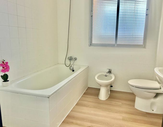 Image No.18-4 Bed Apartment for sale