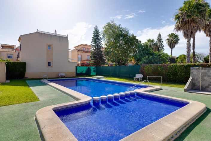 Image No.3-Bungalow de 2 chambres à vendre à Torrevieja