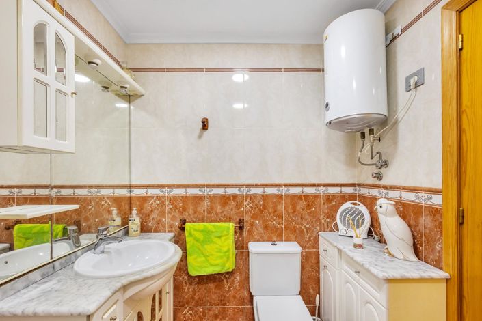 Image No.18-2 Bed Apartment for sale