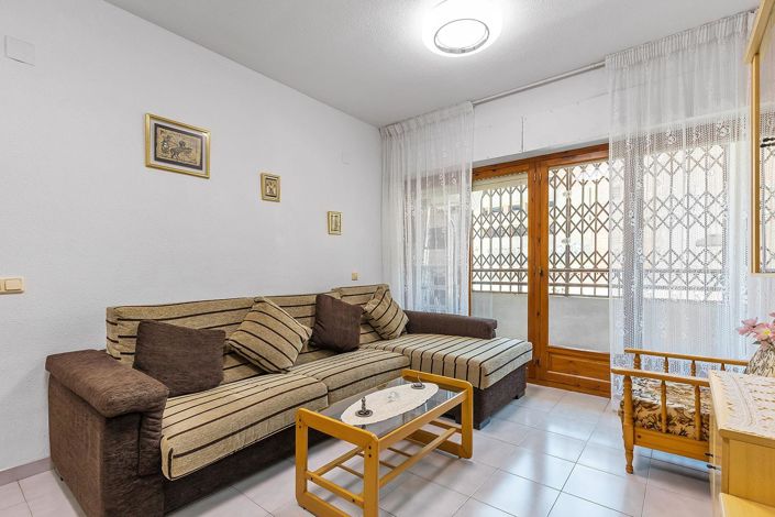 Image No.2-Appartement de 2 chambres à vendre à Torrevieja