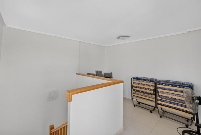 Image No.23-3 Bed Townhouse for sale