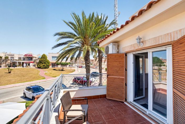 Image No.4-3 Bed Townhouse for sale