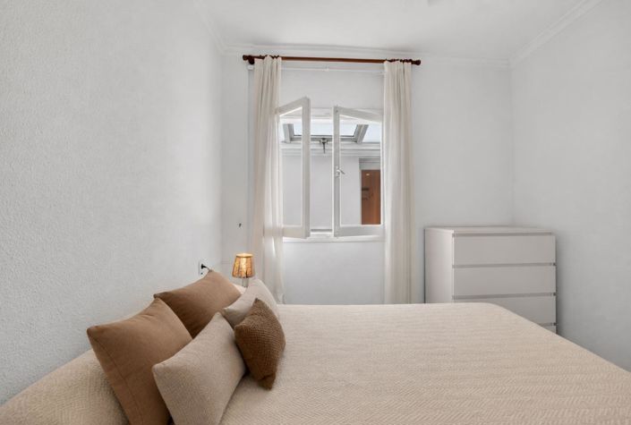 Image No.12-2 Bed Apartment for sale
