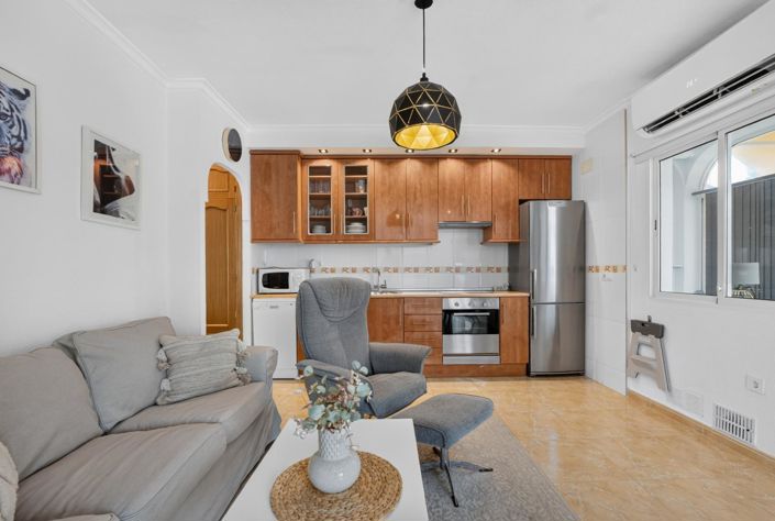 Image No.8-2 Bed Apartment for sale