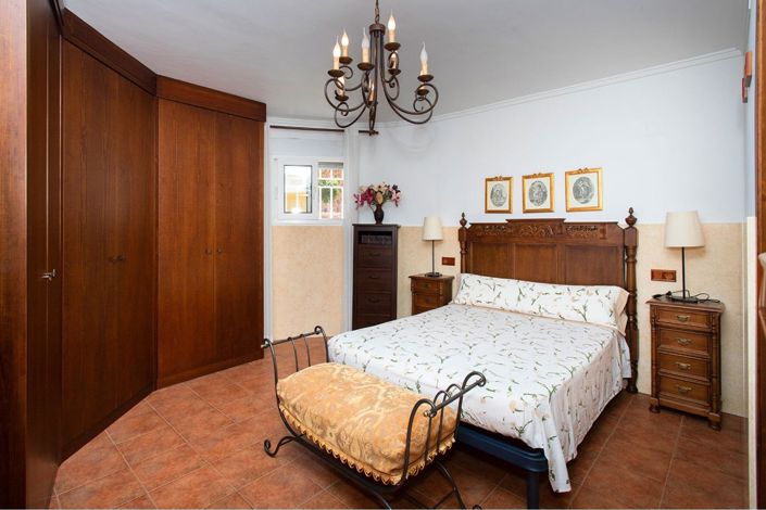 Image No.29-5 Bed Villa for sale