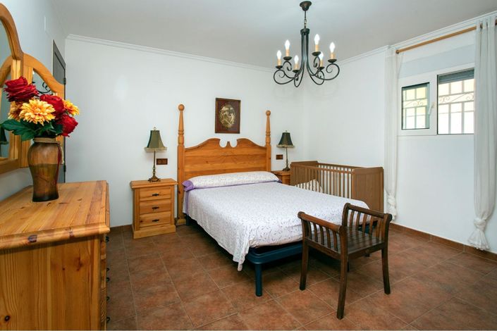 Image No.35-5 Bed Villa for sale