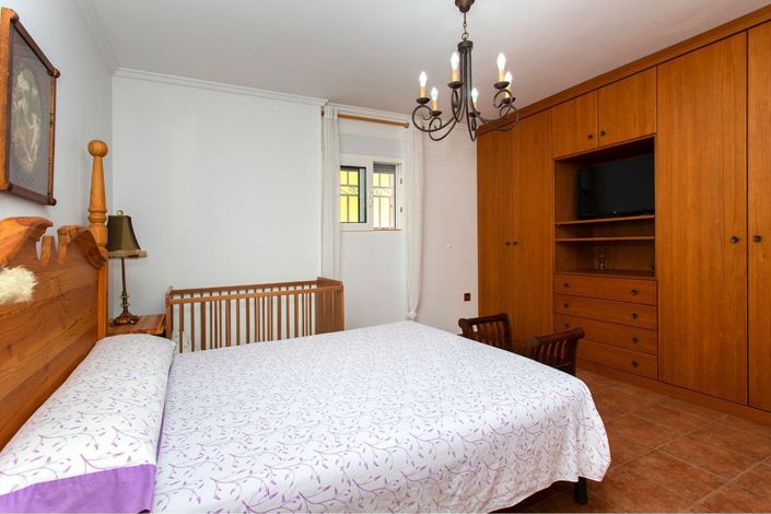 Image No.37-5 Bed Villa for sale