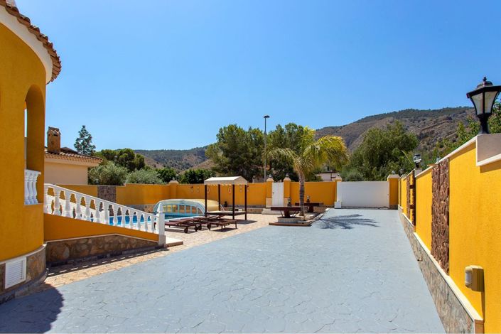 Image No.8-5 Bed Villa for sale