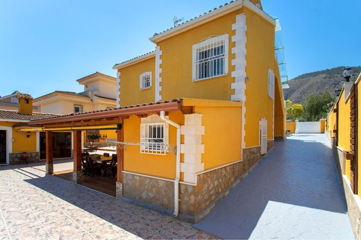 Image No.9-5 Bed Villa for sale