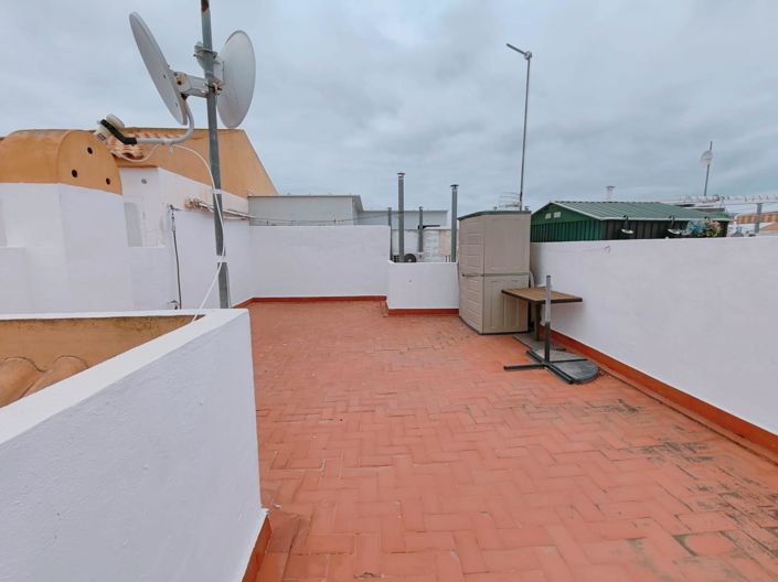 Image No.24-2 Bed Bungalow for sale