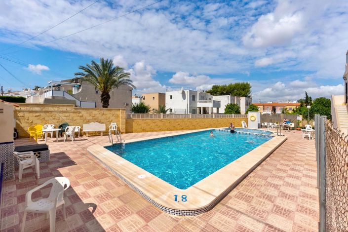Image No.2-Appartement de 1 chambre à vendre à Torrevieja