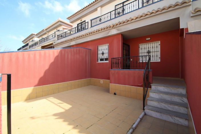 Image No.2-Maison de ville de 3 chambres à vendre à Torrevieja