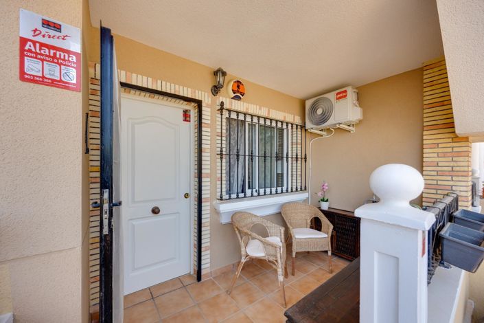 Image No.2-Bungalow de 2 chambres à vendre à Orihuela Costa