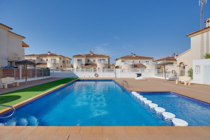 Image No.3-Villa de 2 chambres à vendre à Torrevieja