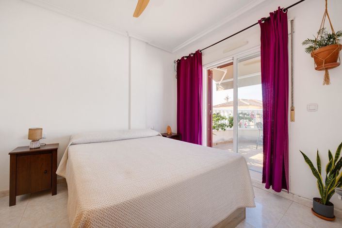 Image No.5-Villa de 2 chambres à vendre à Torrevieja