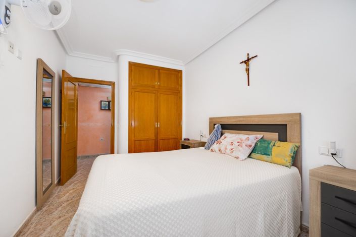 Image No.21-3 Bed Apartment for sale